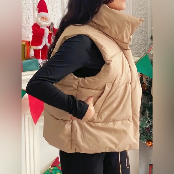 NIP-Zip-up Drawstring Puffy Vest - Picture 3 of 4